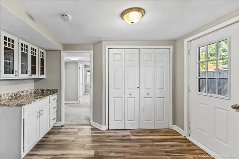 5016 Oak Center Drive Oak Lawn IL 60453