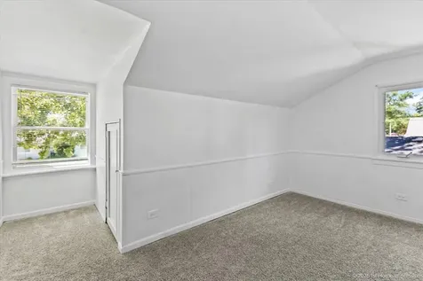 5016 Oak Center Drive Oak Lawn IL 60453