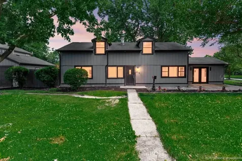 5016 Oak Center Drive Oak Lawn IL 60453