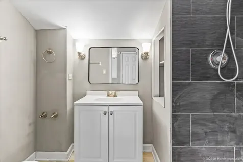 5016 Oak Center Drive Oak Lawn IL 60453