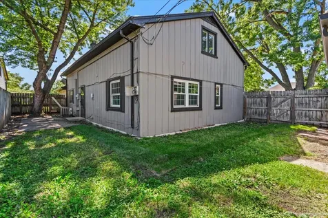5016 Oak Center Drive Oak Lawn IL 60453