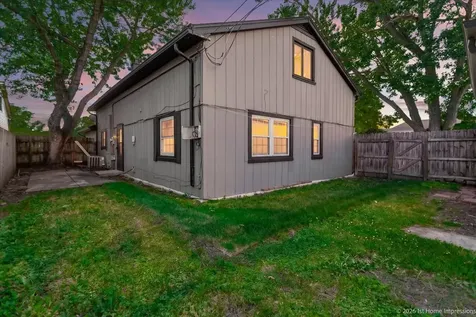 5016 Oak Center Drive Oak Lawn IL 60453