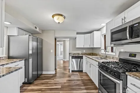 5016 Oak Center Drive Oak Lawn IL 60453