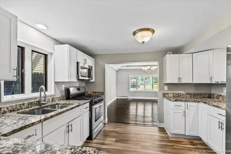 5016 Oak Center Drive Oak Lawn IL 60453