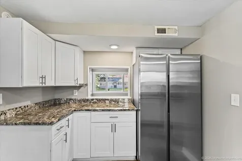 5016 Oak Center Drive Oak Lawn IL 60453
