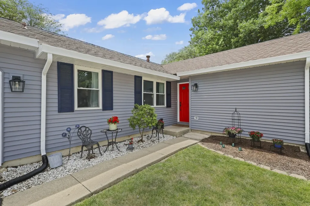 1412 Creighton Avenue Naperville IL 60565