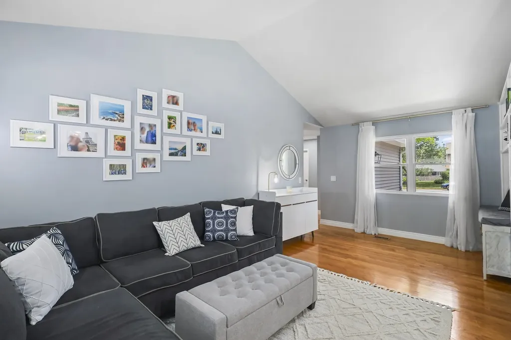 1412 Creighton Avenue Naperville IL 60565