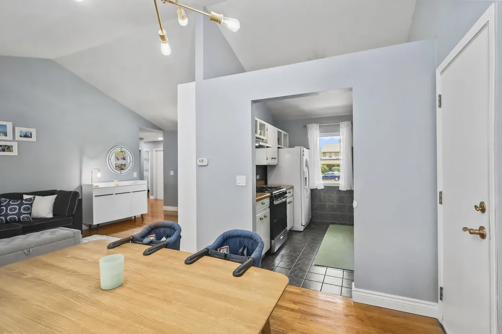 1412 Creighton Avenue Naperville IL 60565