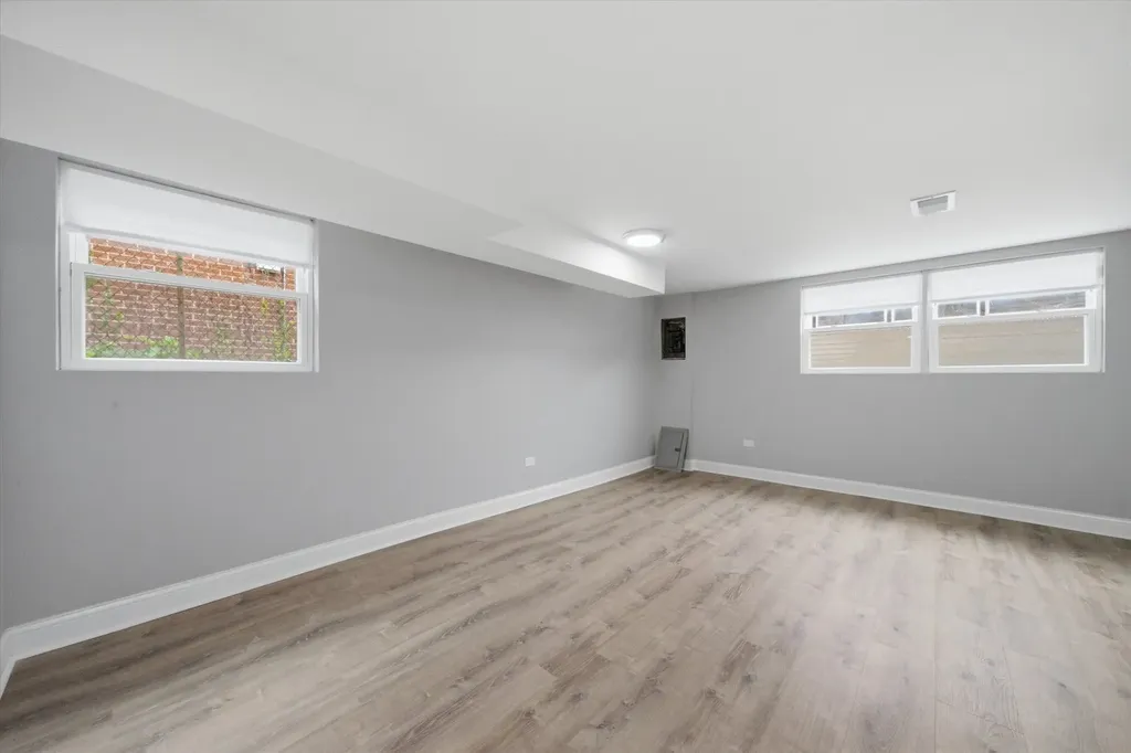11818 South Justine Street Chicago IL 60643