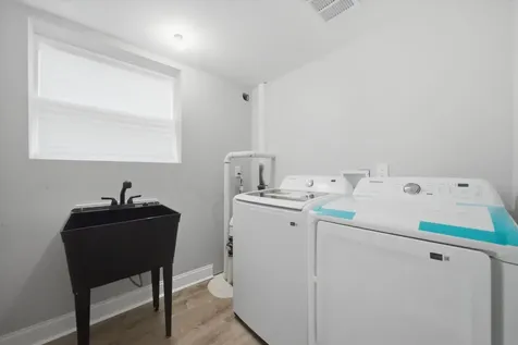 11818 South Justine Street Chicago IL 60643