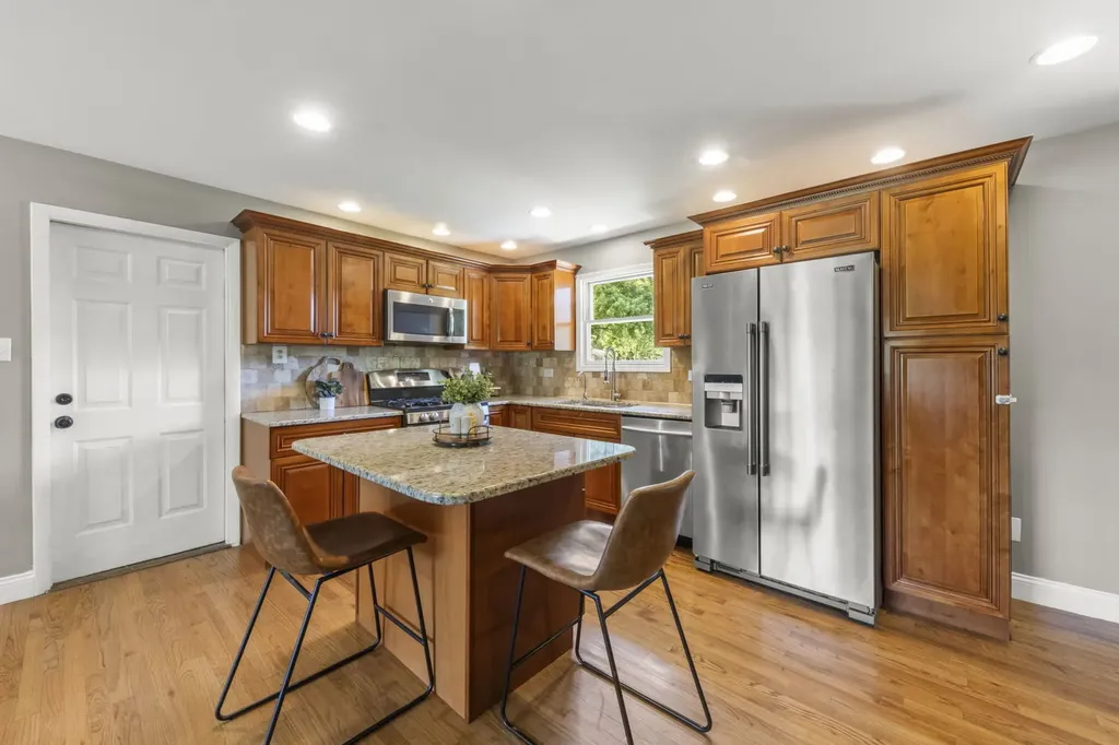 5s481 Glenoban Drive Naperville IL 60563