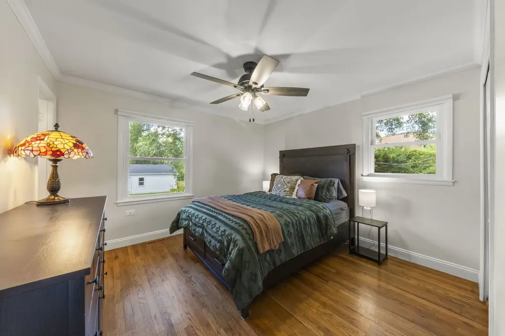 5s481 Glenoban Drive Naperville IL 60563