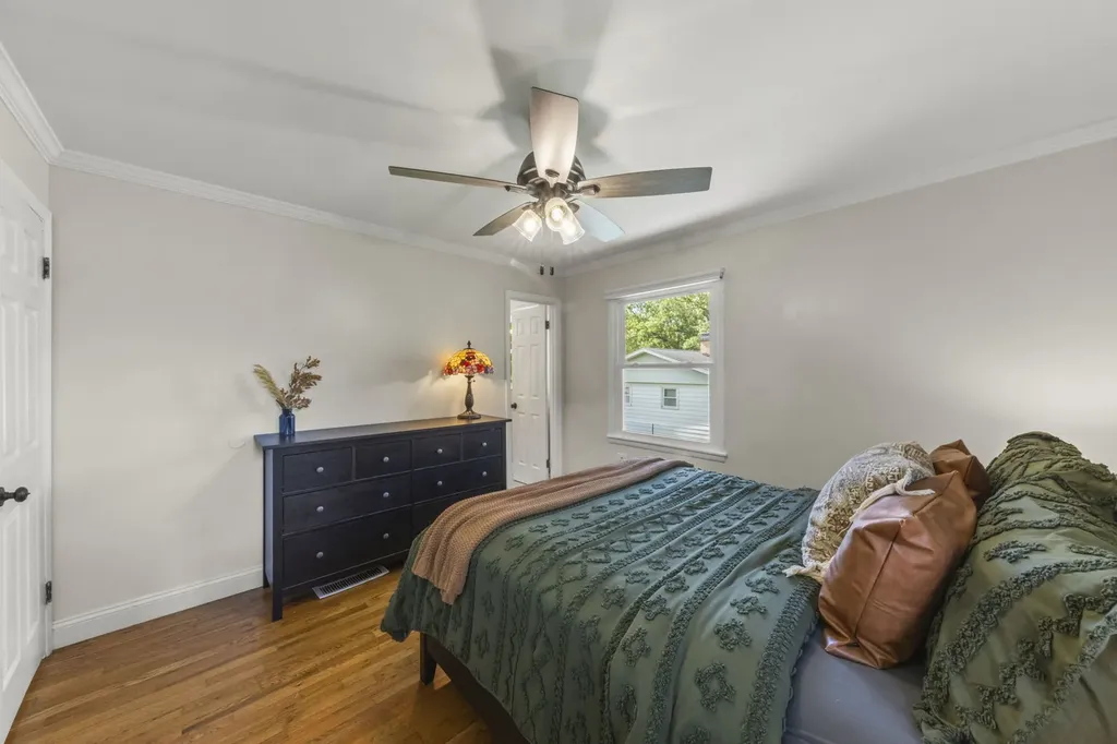 5s481 Glenoban Drive Naperville IL 60563