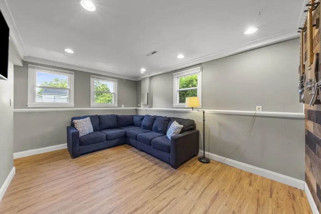 5s481 Glenoban Drive Naperville IL 60563