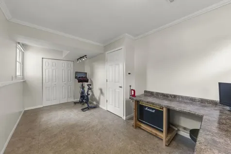 5s481 Glenoban Drive Naperville IL 60563