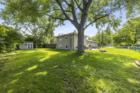 5s481 Glenoban Drive Naperville IL 60563