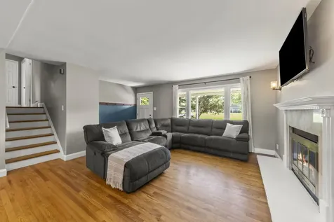 5s481 Glenoban Drive Naperville IL 60563