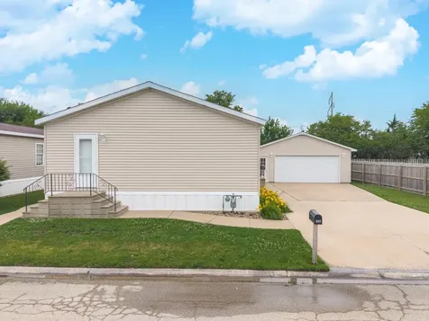 501 Michael Lane Chenoa IL 61726
