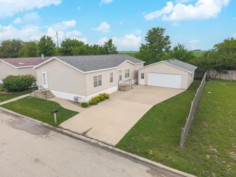 501 Michael Lane Chenoa IL 61726