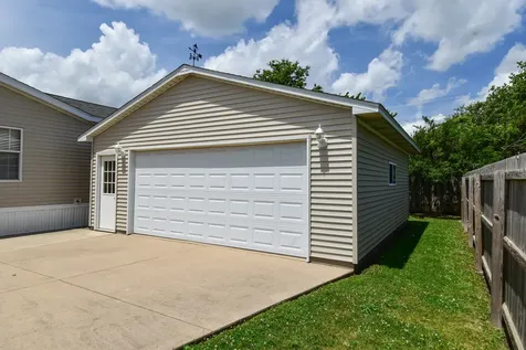 501 Michael Lane Chenoa IL 61726