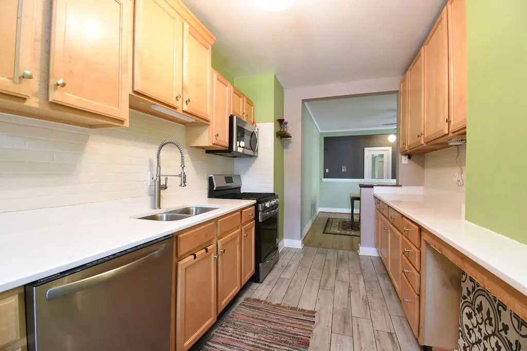 1730 West Foster Avenue Chicago IL 60640