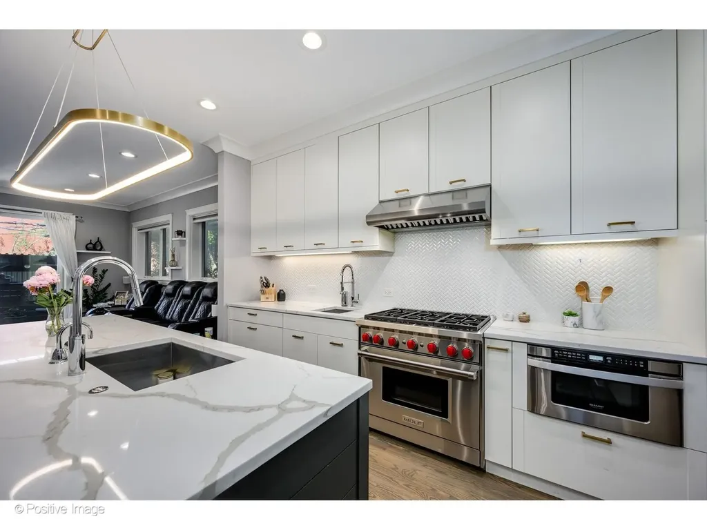 2506 North Southport Avenue Chicago IL 60614