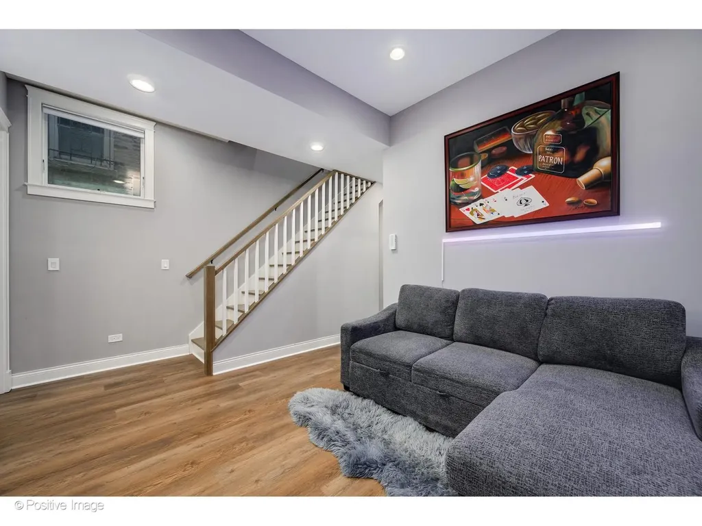 2506 North Southport Avenue Chicago IL 60614