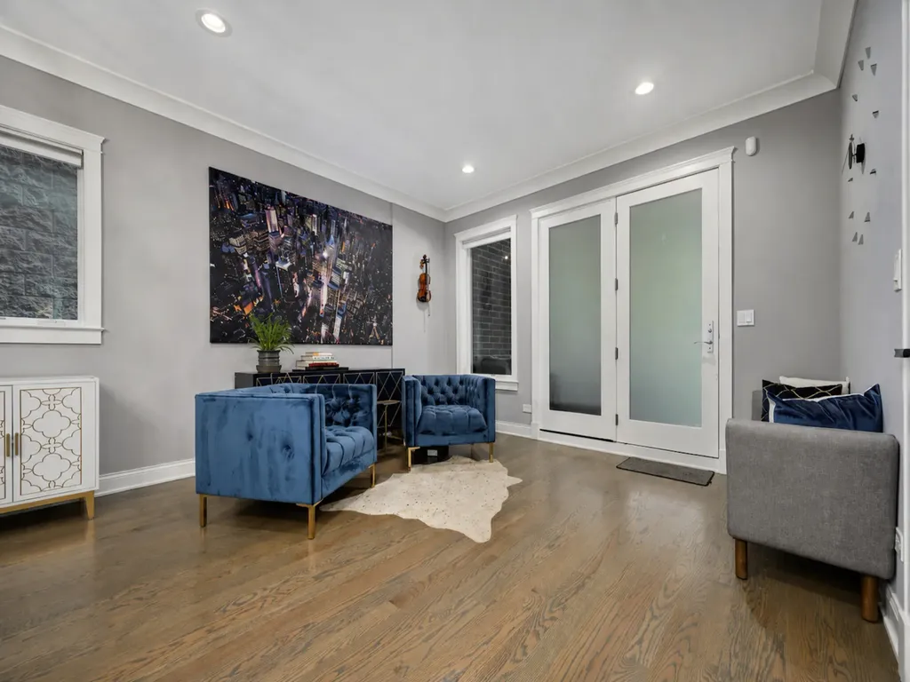 2506 North Southport Avenue Chicago IL 60614