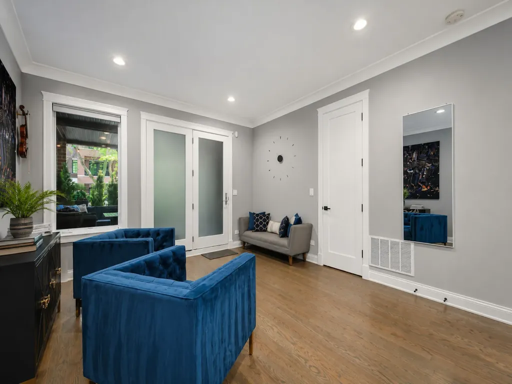2506 North Southport Avenue Chicago IL 60614