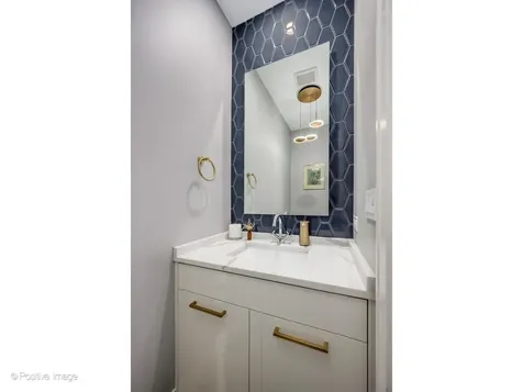2506 North Southport Avenue Chicago IL 60614