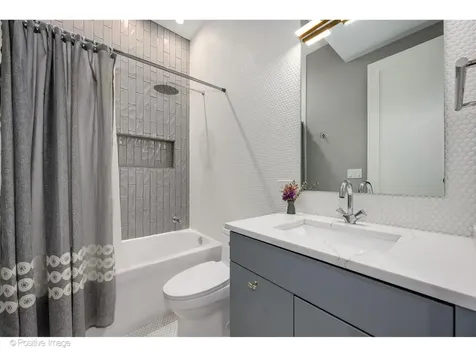 2506 North Southport Avenue Chicago IL 60614