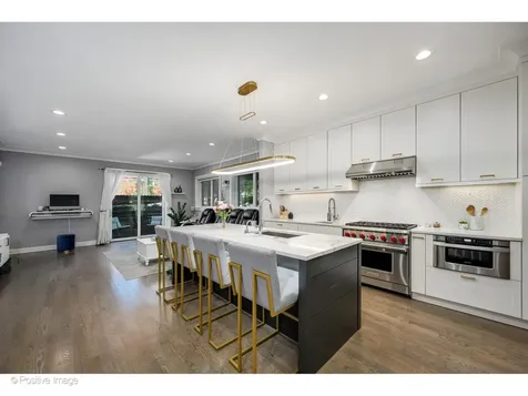 2506 North Southport Avenue Chicago IL 60614