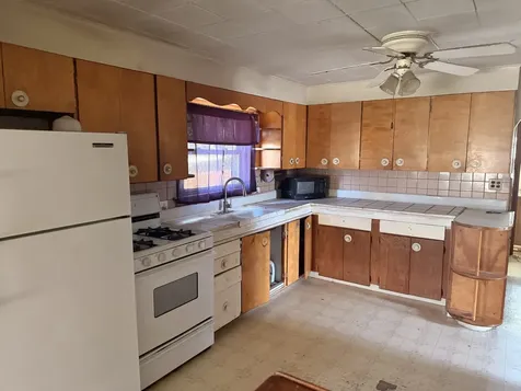307 South Saint Paul Street Mark IL 61340