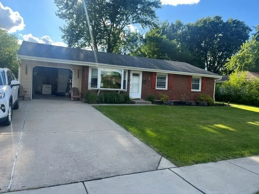 630 Dartmouth Lane Schaumburg IL 60193