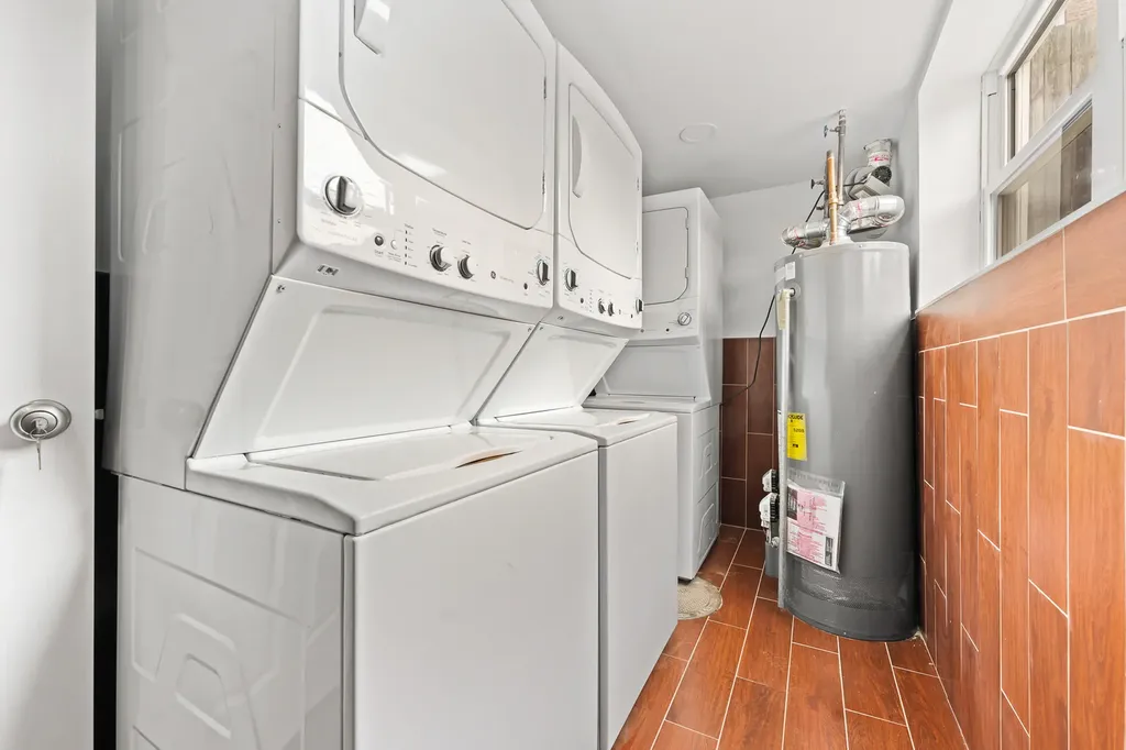 7234 North Hamilton Avenue Chicago IL 60645
