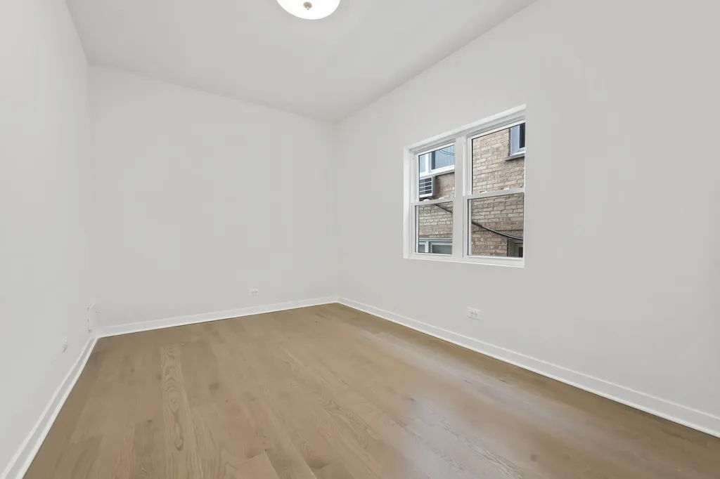 7234 North Hamilton Avenue Chicago IL 60645