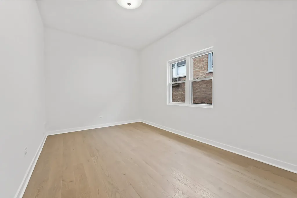 7234 North Hamilton Avenue Chicago IL 60645