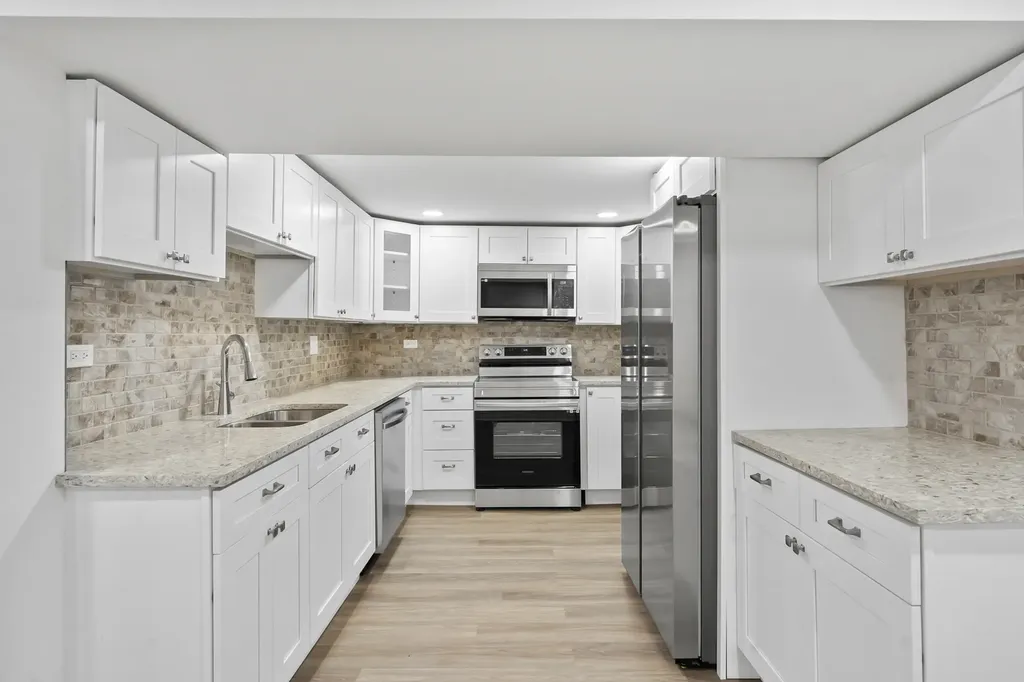 7234 North Hamilton Avenue Chicago IL 60645