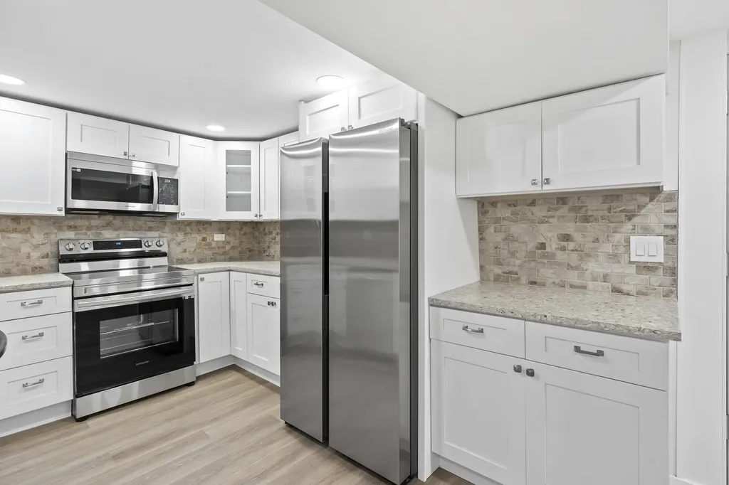7234 North Hamilton Avenue Chicago IL 60645