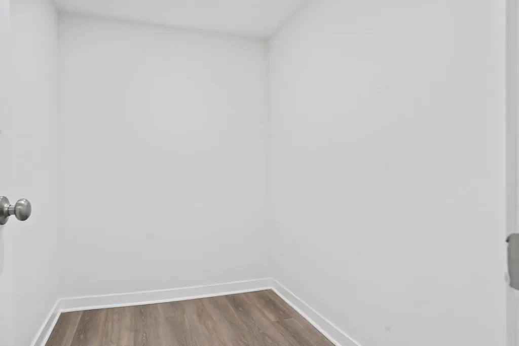 7234 North Hamilton Avenue Chicago IL 60645