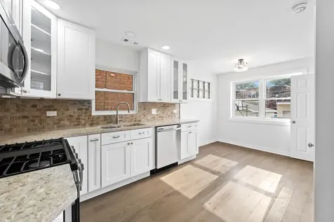 7234 North Hamilton Avenue Chicago IL 60645