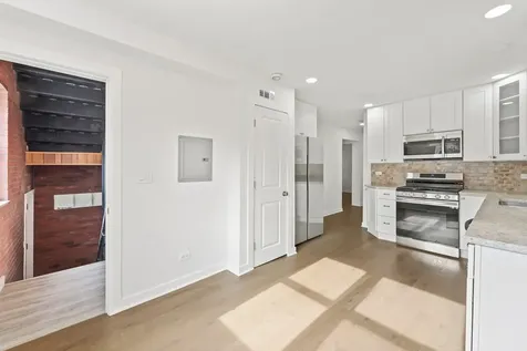 7234 North Hamilton Avenue Chicago IL 60645