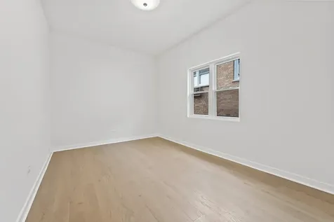 7234 North Hamilton Avenue Chicago IL 60645