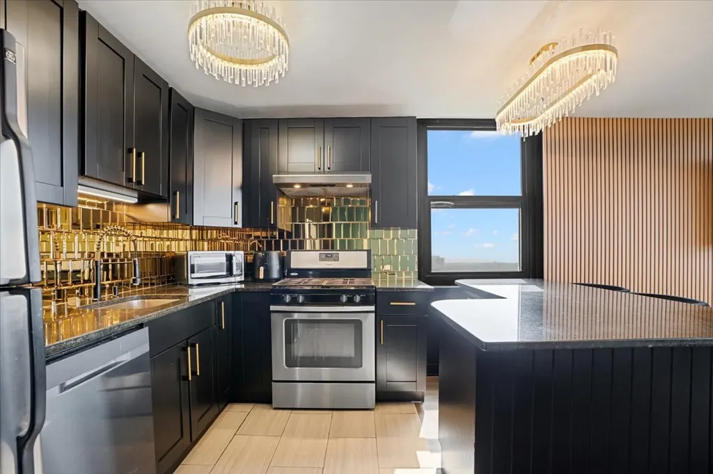 3001 South Michigan Avenue Chicago IL 60616