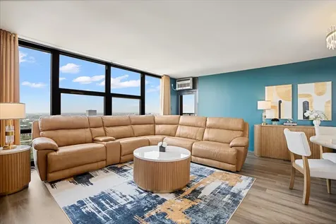 3001 South Michigan Avenue Chicago IL 60616