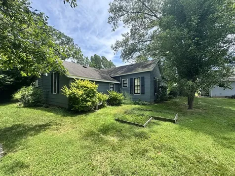 307 West Webster Street Benton IL 62812