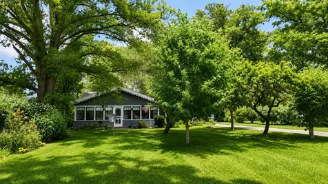 307 West Webster Street Benton IL 62812