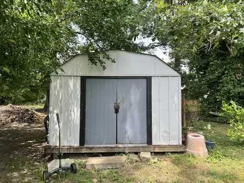 307 West Webster Street Benton IL 62812