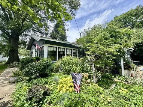 307 West Webster Street Benton IL 62812