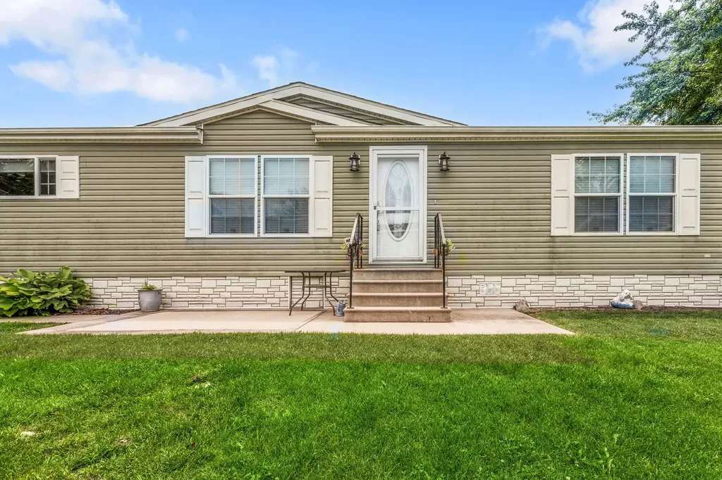 242 Fox Lane Belvidere IL 61008